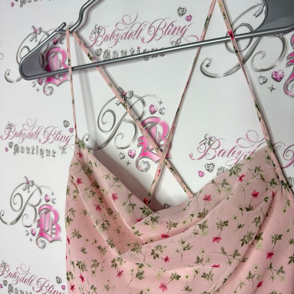 WAYF dress floral pink green side slit on leg left side swoop neck rutched luxe - Picture 8 of 13